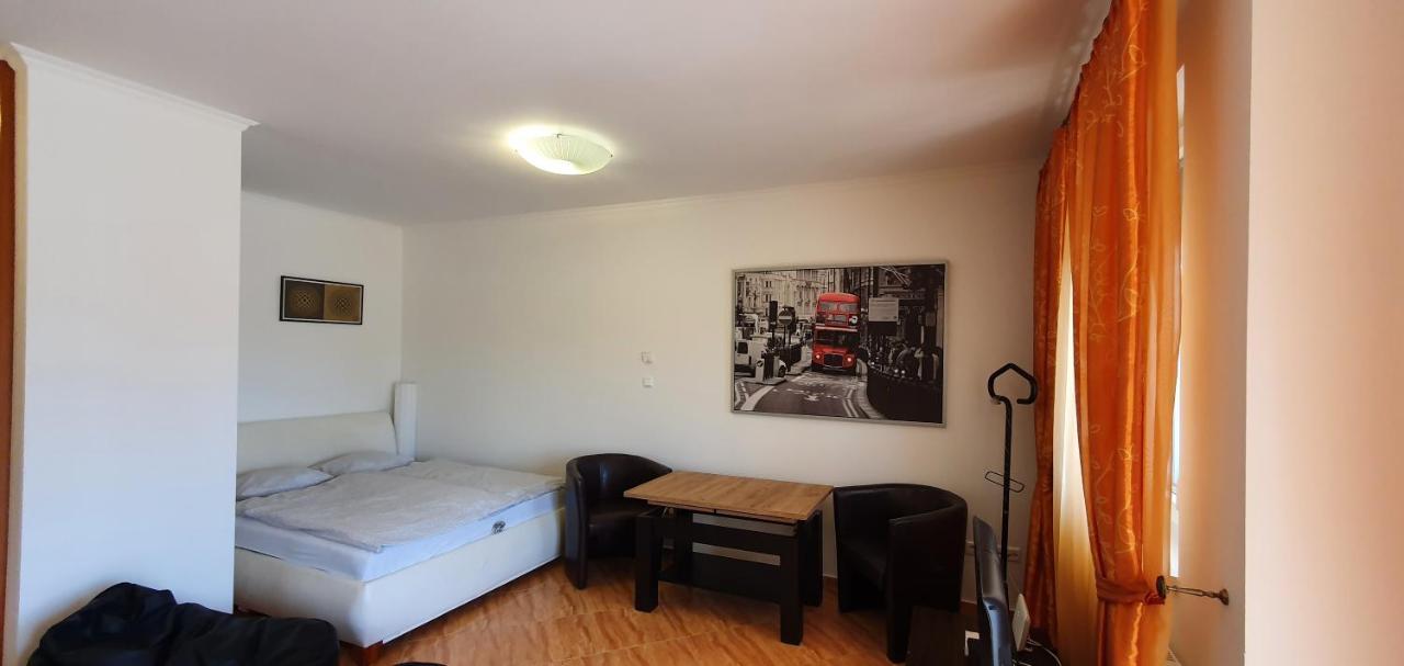 Bazsi Golden Beach Apartman Шиофок Экстерьер фото