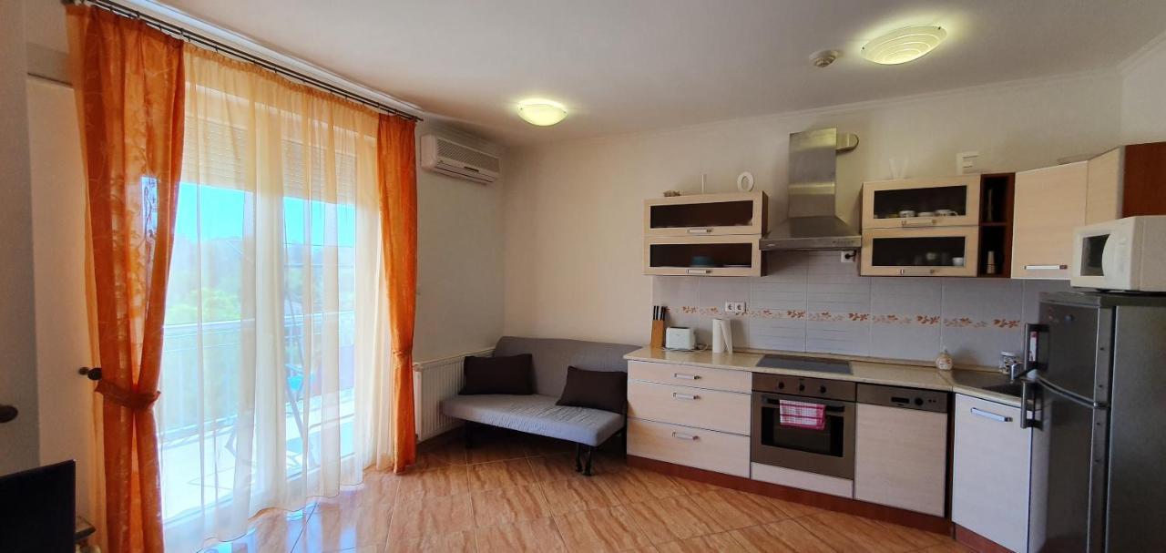 Bazsi Golden Beach Apartman Шиофок Экстерьер фото